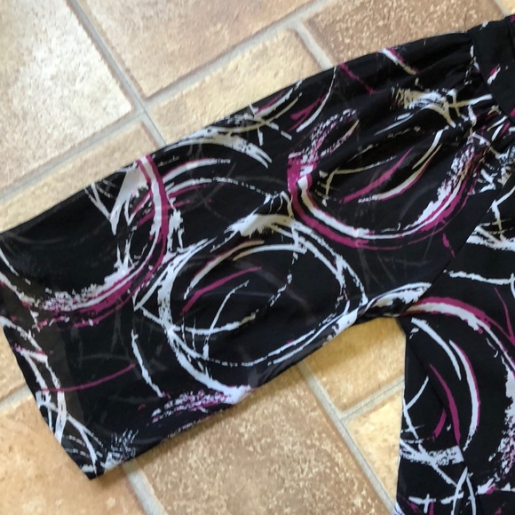 Beautiful blouse - Picture 3 of 3